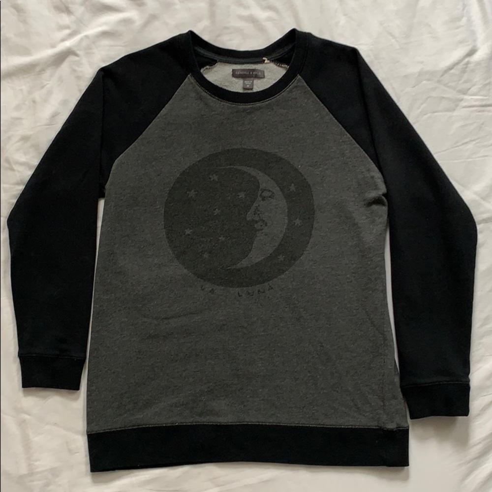 Medium Kendall and Kylie la Luna sweatshirt. 🌙